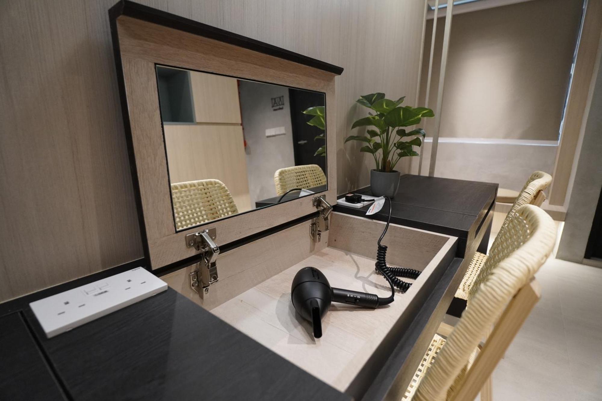 Jyu Capsule Hotel Сингапур Екстериор снимка